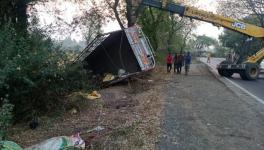 महाराष्ट्र के जलगांव में ट्रक पलटने से 15 मज़दूरों की मौत, पांच लोग घायल