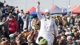 जेवर टोल प्लाजा पर जारी है किसानों का धरना