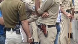 टायर और पेट्रोल से शव की अंत्येष्टि का वीडियो सोशल मीडिया पर आने के बाद पांच पुलिसकर्मी निलंबित