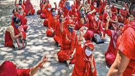 हरियाणा में आशा कार्यकर्ताओं ने निगरानी रखे जाने के डर से सरकार के ट्रैकिंग ऐप को नकारा